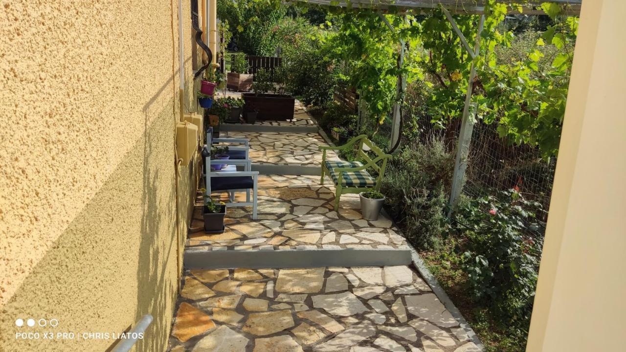 Villa Vivian Philoxenia à Nea Sampsounta Extérieur photo